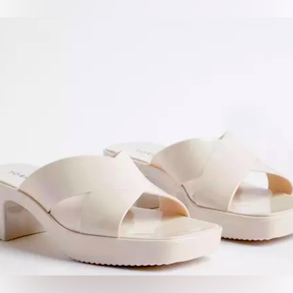 Torrid Cream Jelly Criss Cross Heel Sandal (WW)